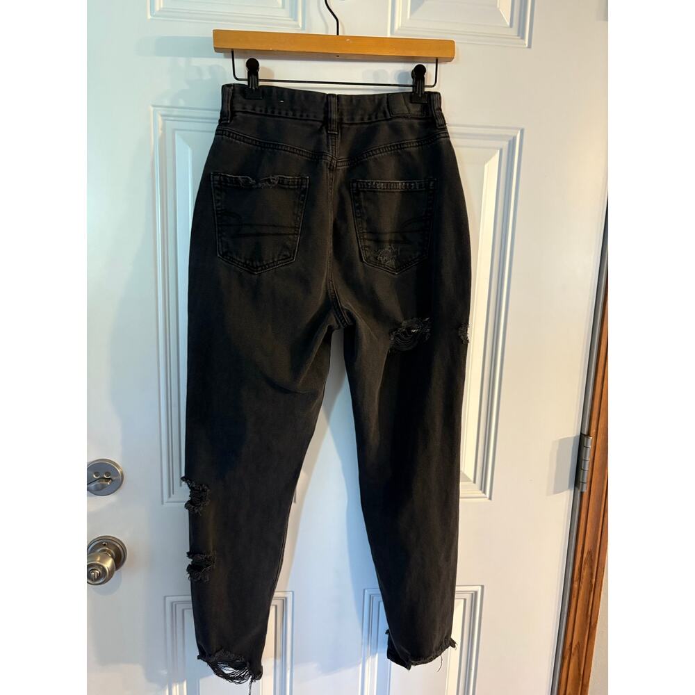American Eagle Curvy Mom Jeans Size 4
